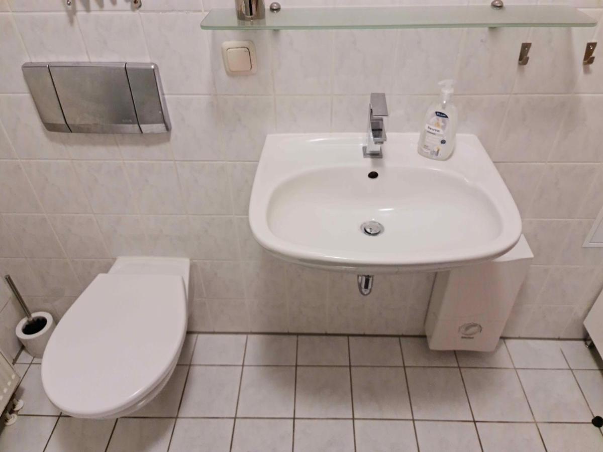 Karino Helles Apartment Ueber Den Havel-Gaerten Auf Der Dominsel Brandenburg  Buitenkant foto